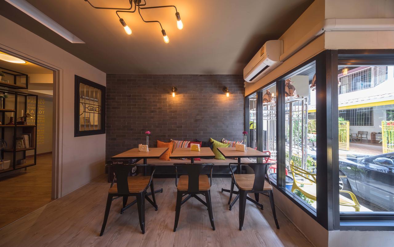 Augusta Pansiyon Bangkok Dış mekan fotoğraf